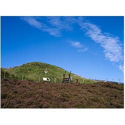 Cuween Hill - Cuween Hill Chambered Cairn neolithic burial mound  photo 