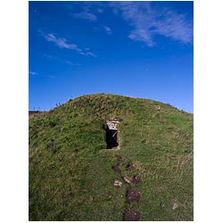 Cuween Hill - Cuween Hill Chambered Cairn neolithic burial mound  photo 